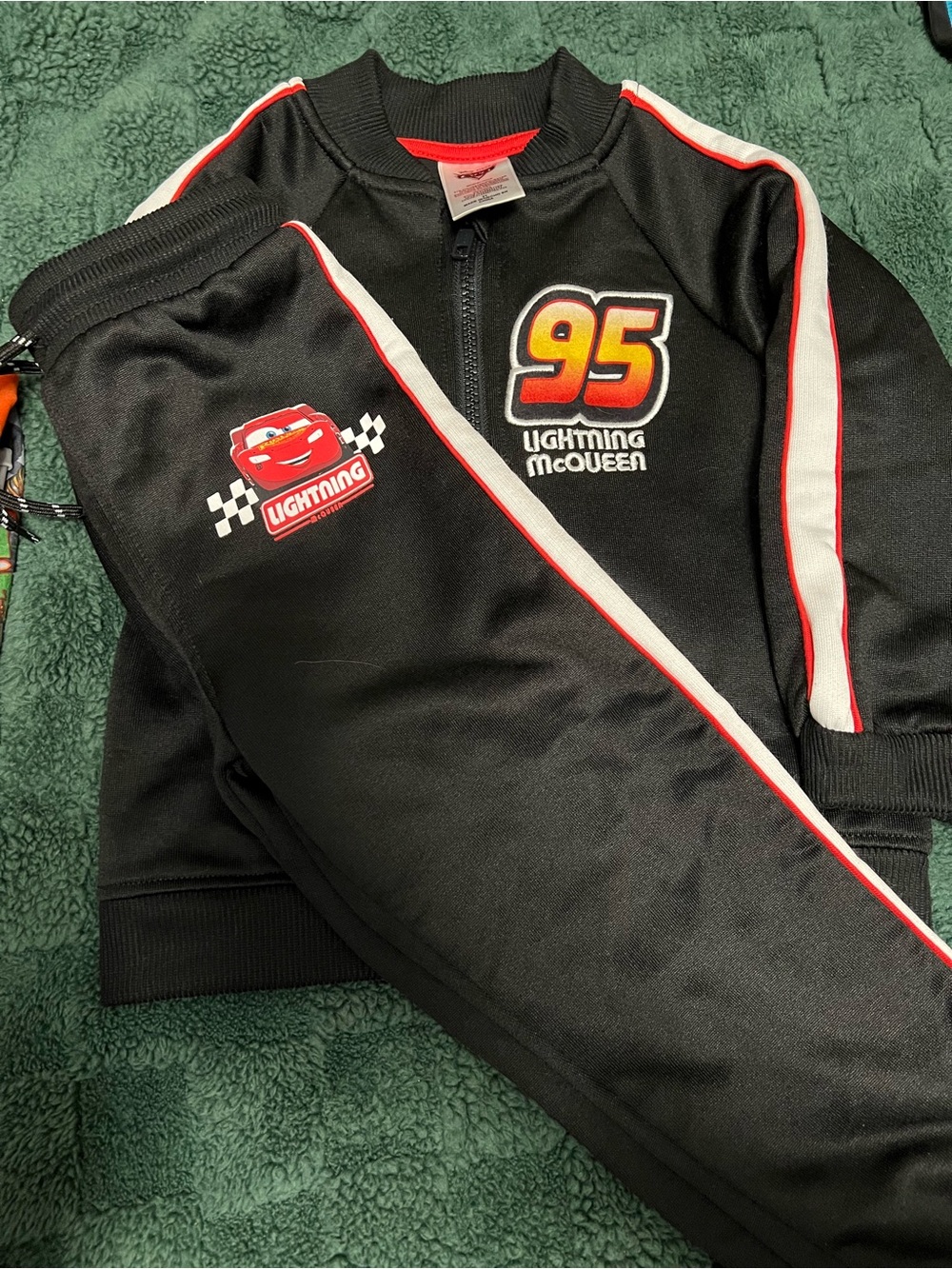Lightning McQueen "95" Black Track Set - Kids 3T